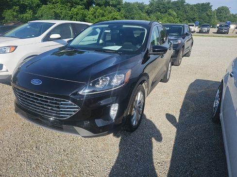 Used 2022 Ford Escape Titanium w/ Titanium Elite Package AWD/4WD image 4