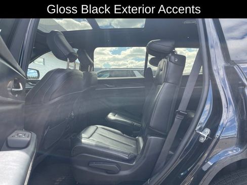Used 2024 Jeep Grand Cherokee L Limited w/ Black Appearance Package AWD/4WD image 13