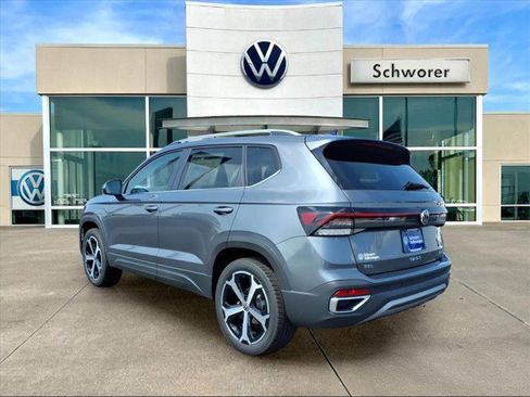 New 2025 Volkswagen Taos SEL image 12