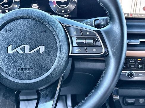 Used 2024 Kia Seltos EX image 32