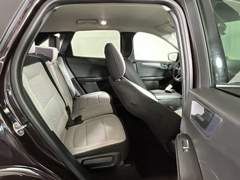 Used 2023 Ford Escape Active AWD/4WD image 30
