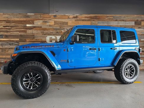 Used 2025 Jeep Wrangler Unlimited Rubicon image 21