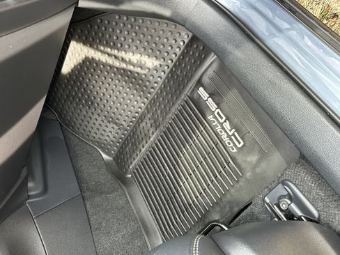 Used 2025 Toyota Corolla Cross XLE w/ Convenience Package image 20