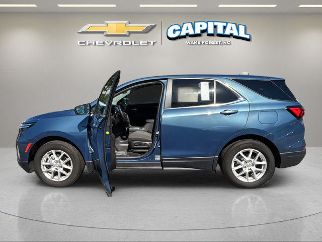 Used 2024 Chevrolet Equinox LT FWD image 3