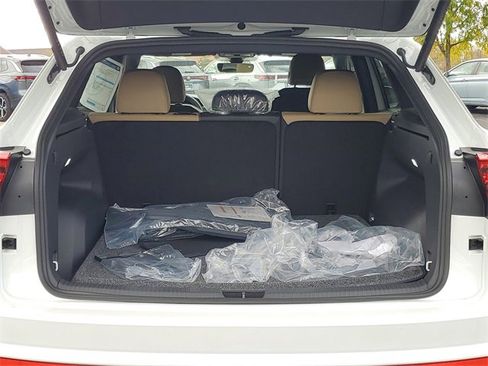 New 2026 Volkswagen Atlas Cross Sport SE image 9