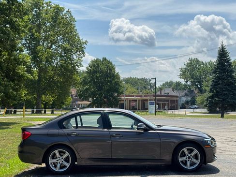 Used 2013 BMW 328i xDrive Sedan AWD/4WD image 9