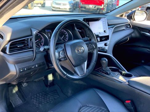 Used 2021 Toyota Camry SE w/ Carpet Mat Package (TMS) image 16