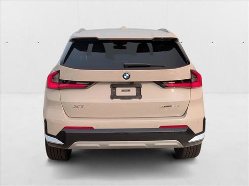 Used 2026 BMW X1 xDrive28i w/ Technology Package image 7
