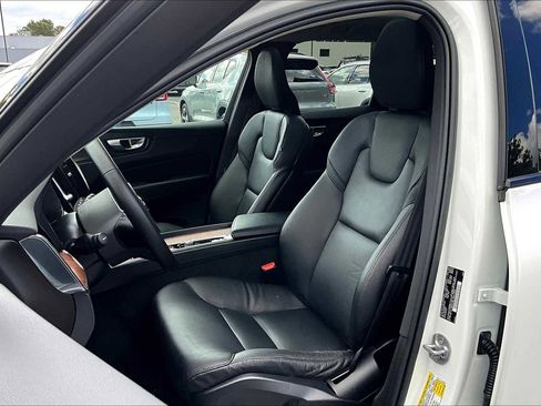 Certified 2023 Volvo XC60 B5 Plus w/ Protection Package Premier image 8