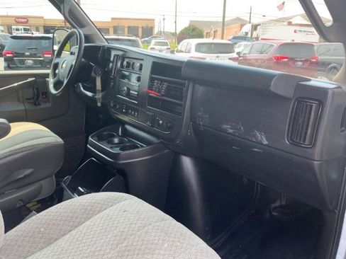 Used 2020 Chevrolet Express 2500 image 10