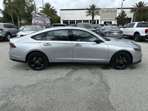 Used 2025 Honda Accord SE image 7