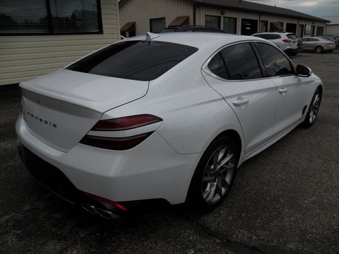 Used 2022 Genesis G70 2.0T RWD image 4