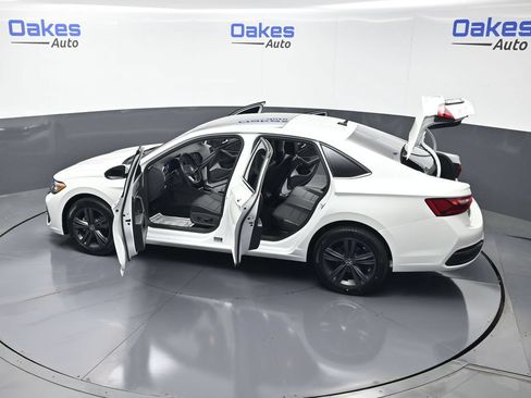 Used 2022 Volkswagen Jetta SE w/ Panoramic Sunroof Package FWD image 55