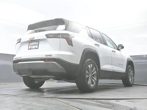 Used 2025 Chevrolet Equinox LT AWD/4WD image 48