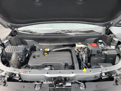 Certified 2025 Chevrolet Equinox LT w/ Convenience Package II FWD image 11
