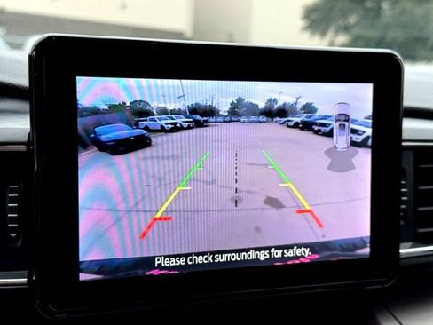 Used 2023 Ford Explorer XLT w/ Equipment Group 202A image 23