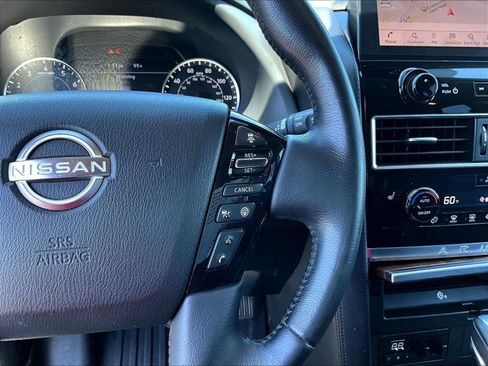 Used 2022 Nissan Armada SL w/ Captain's Chairs Package AWD/4WD image 12