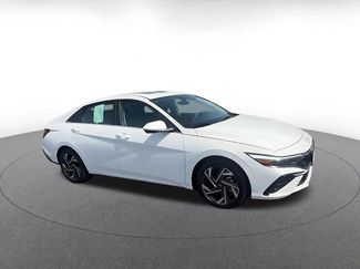 Used 2025 Hyundai Elantra SEL video 2