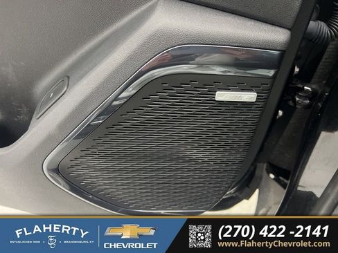 Used 2024 GMC Acadia AT4 w/ Luxury Package image 25