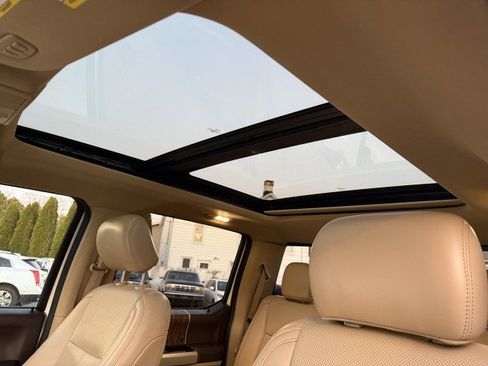 Used 2018 Ford F150 Lariat image 12