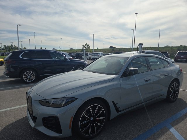 New 2026 BMW i4 xDrive40i w/ M Sport Package AWD/4WD image 4