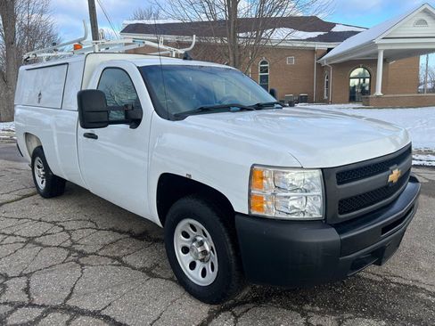 Used 2013 Chevrolet Silverado 1500 W/T image 2