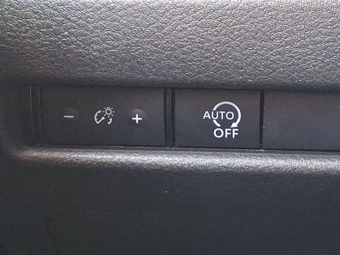 Used 2024 Nissan Rogue S image 23