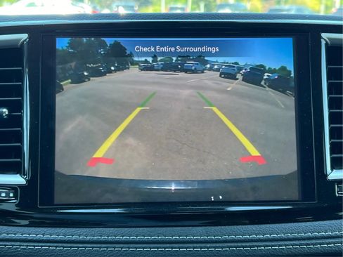 Used 2024 Chrysler Pacifica Limited FWD image 39