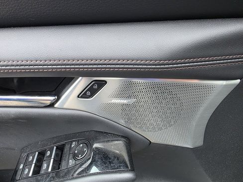 Used 2024 MAZDA MAZDA3 Hatchback w/Premium Plus Pkg image 25