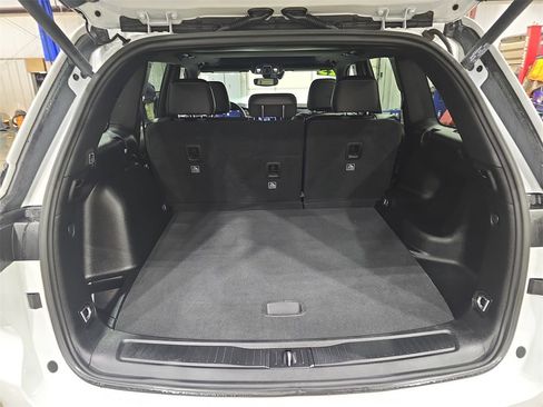 Used 2023 Jeep Grand Cherokee Altitude image 13