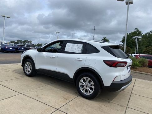 Used 2025 Ford Escape Active AWD/4WD image 8