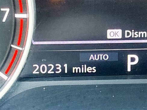 Used 2024 Nissan Rogue SV image 12