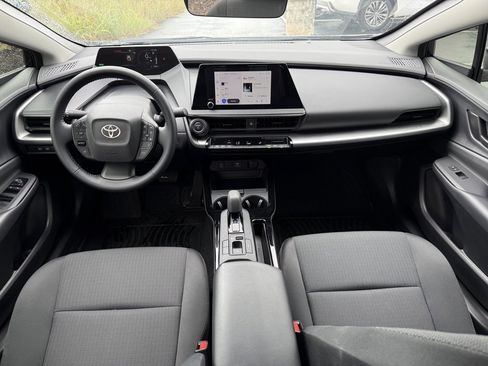Certified 2024 Toyota Prius LE image 33