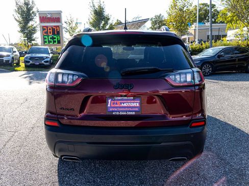 Used 2020 Jeep Cherokee Latitude Plus AWD/4WD image 5