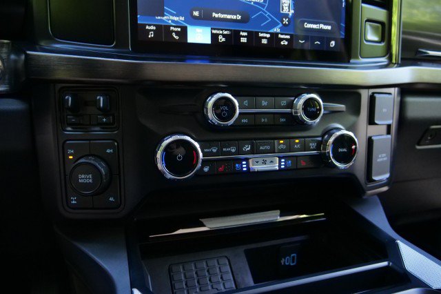Used 2024 Ford F250 Lariat w/ Sport Appearance Package AWD/4WD image 16