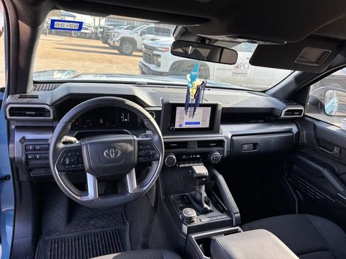 Used 2026 Toyota 4Runner SR5 AWD/4WD image 12