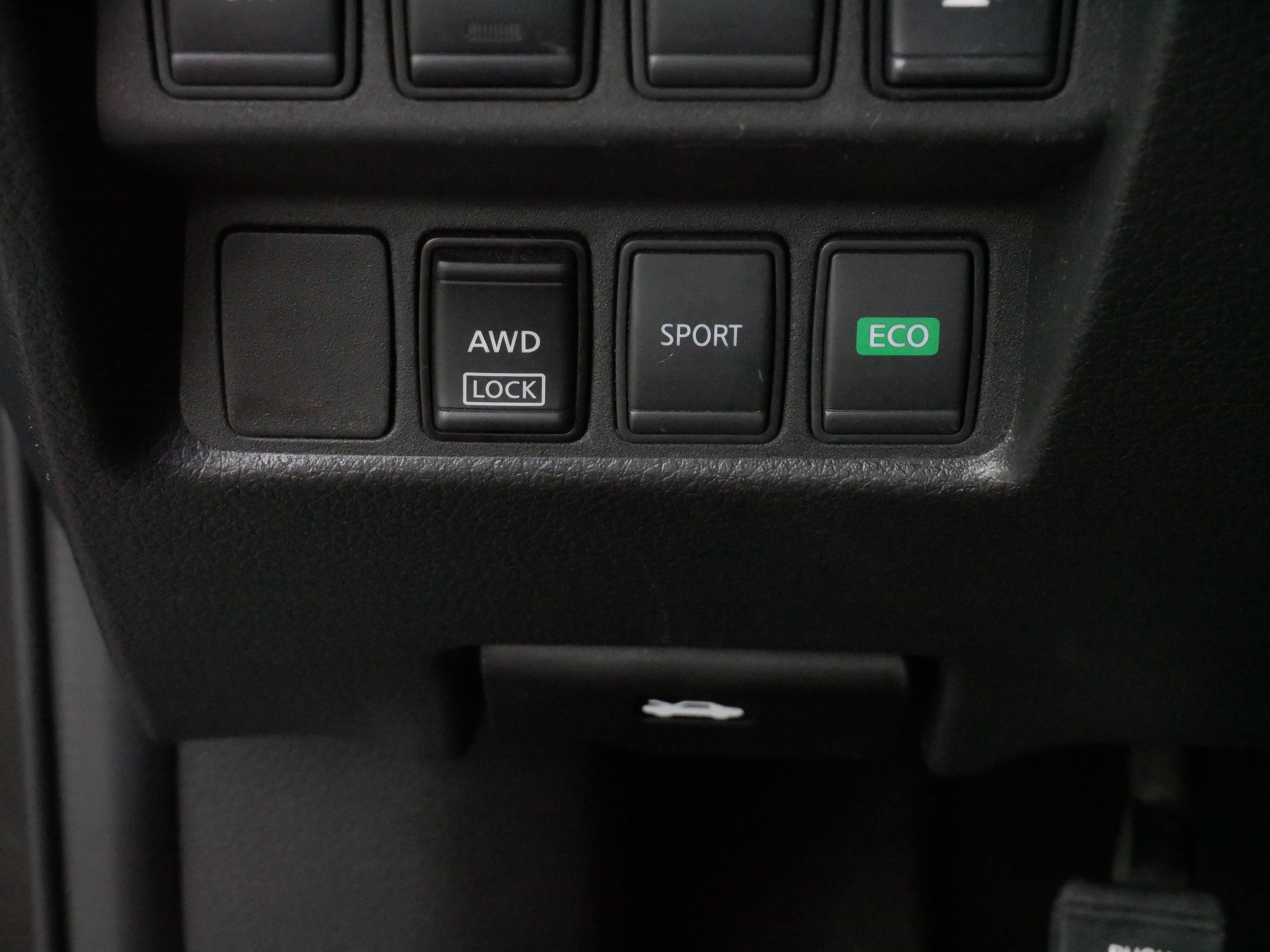 Used 2020 Nissan Rogue SV AWD/4WD image 27