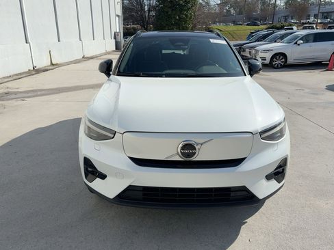 Certified 2023 Volvo XC40 Recharge Ultimate image 6