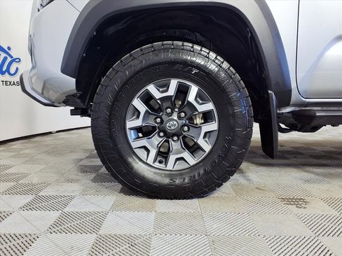 Used 2023 Toyota Tacoma TRD Off-Road image 8