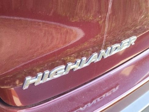 Used 2019 Toyota Highlander XLE image 8