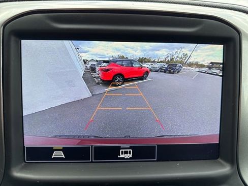 Used 2021 Chevrolet Silverado 1500 LT Trail Boss w/ Convenience Package II image 14