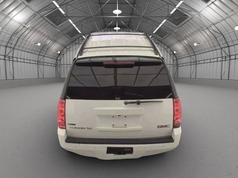 Used 2010 GMC Yukon XL SLE w/ SLE-2 Equipment Package RWD image 38