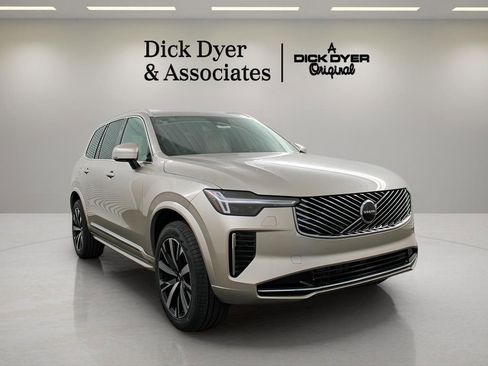 New 2026 Volvo XC90 B6 Core image 1