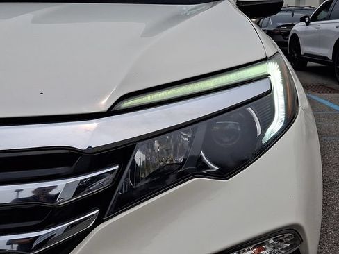Used 2017 Honda Pilot Elite image 9