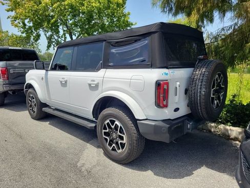 Used 2024 Ford Bronco Outer Banks AWD/4WD image 2
