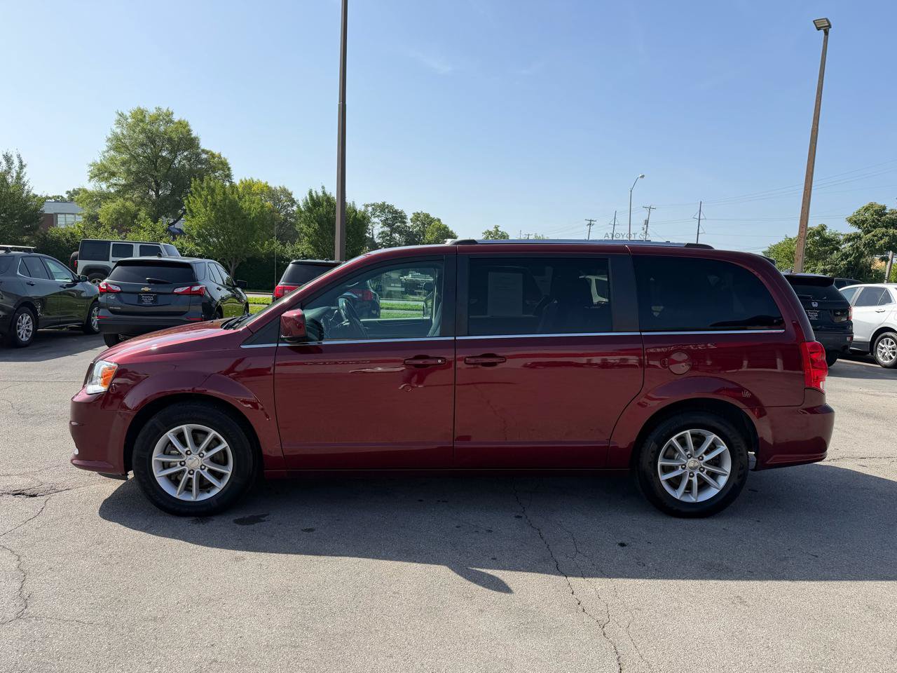 Used 2019 Dodge Grand Caravan SXT FWD image 6