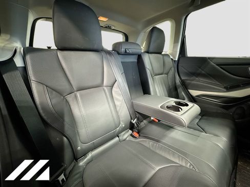 Used 2024 Subaru Forester Limited image 32