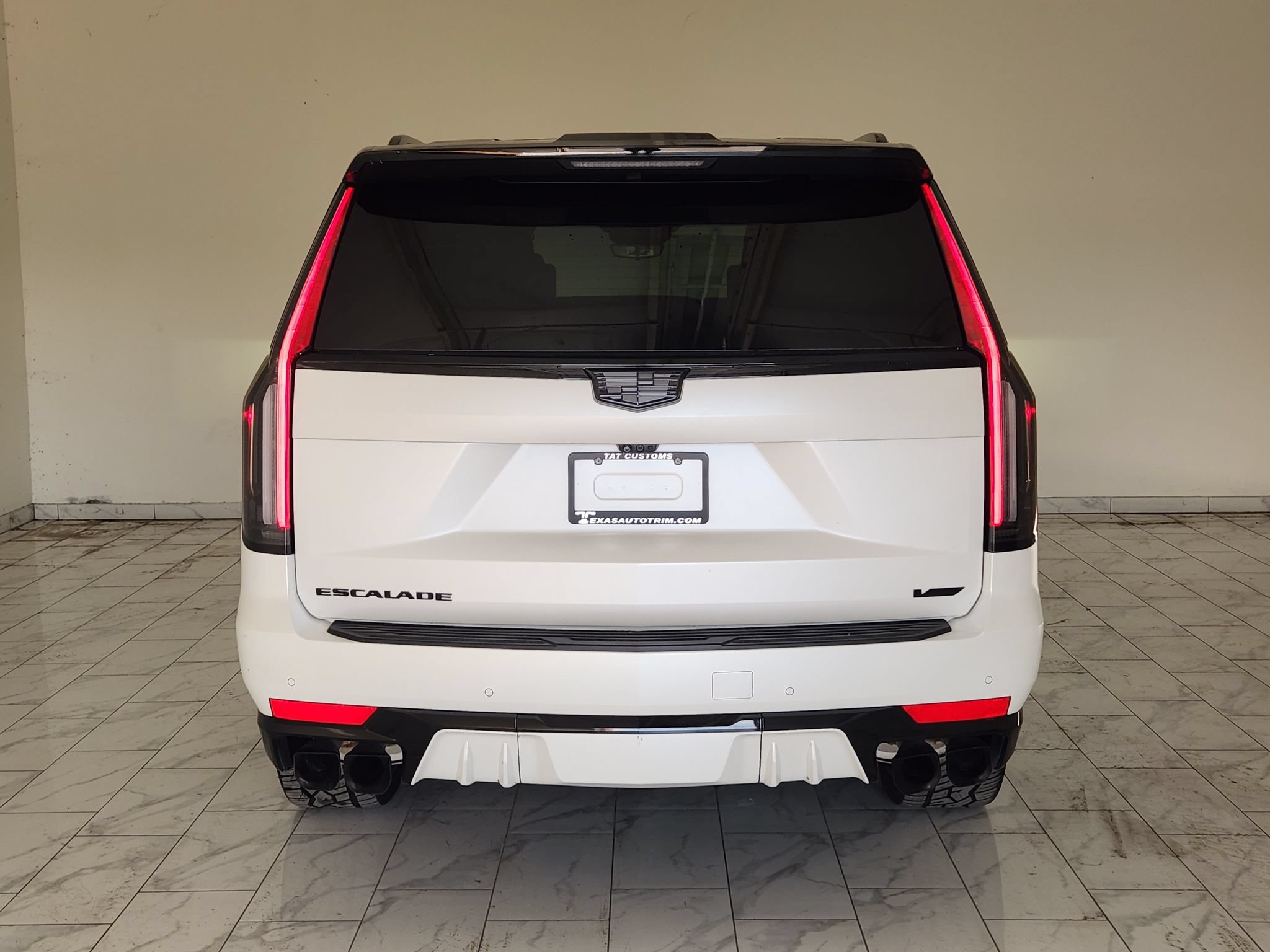 Used 2024 Cadillac Escalade V w/ LPO, ONYX Package AWD/4WD image 6