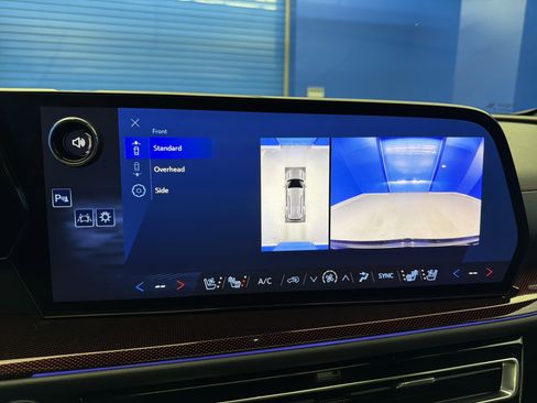 Used 2024 Chevrolet Traverse RS w/ LPO, Floor Liner Package image 21