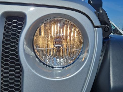 Used 2022 Jeep Wrangler Unlimited Sport S image 11